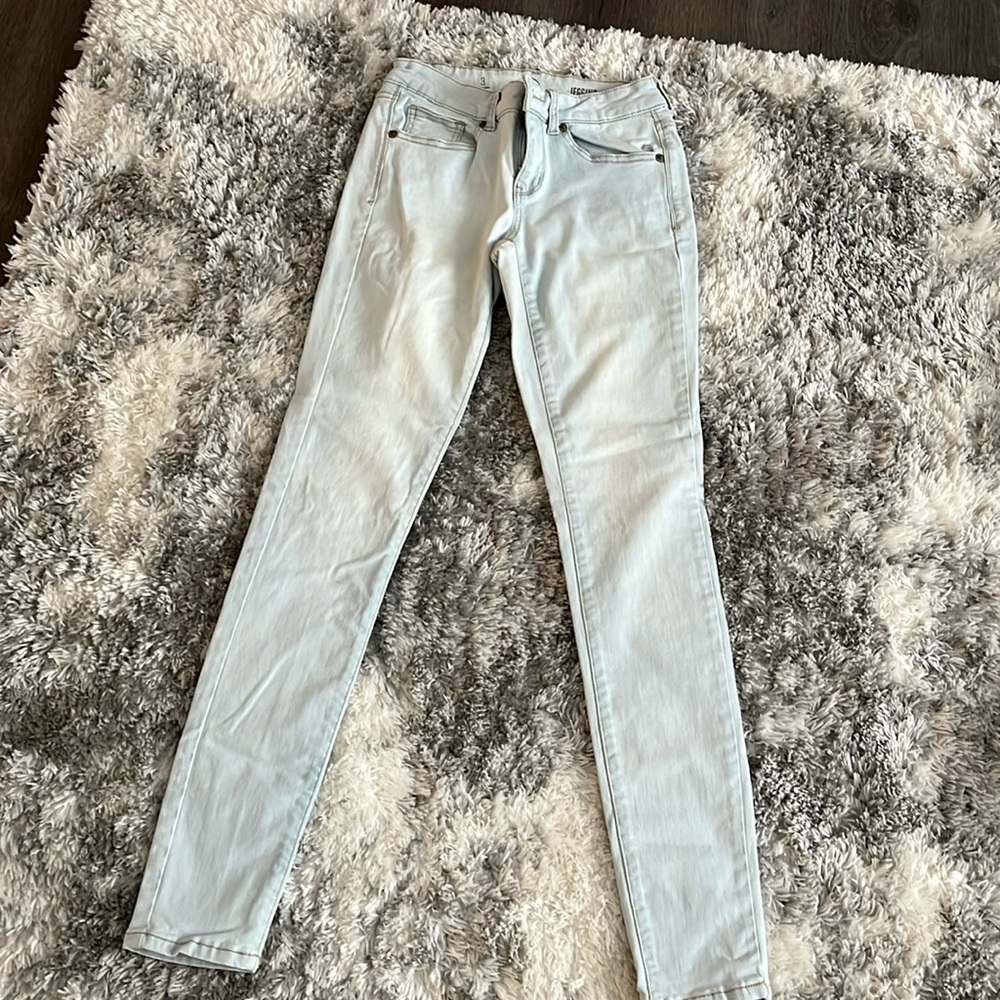Light Skinny size 3, stretchy/jeggings brand new